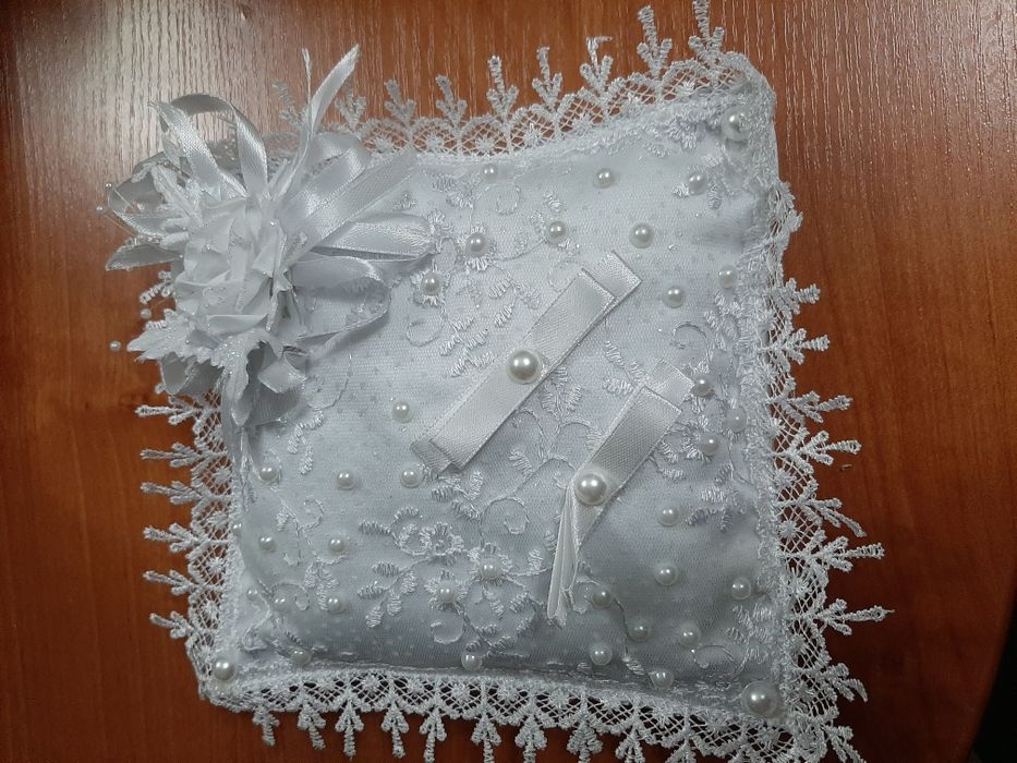 Продам подушечку для колец