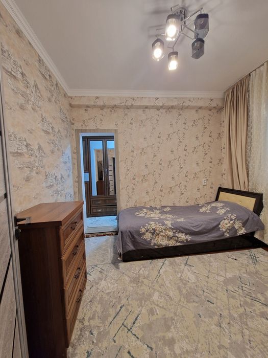 Продаётся Бобур 3-х комнатная