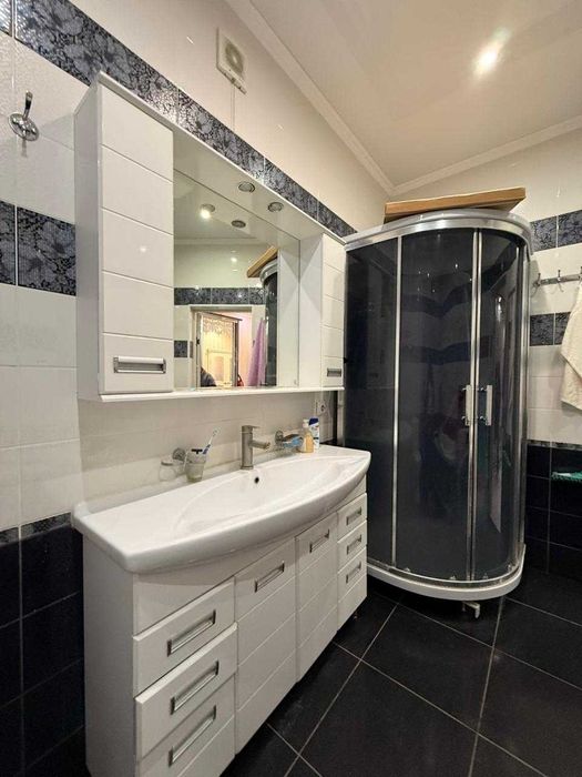 3 ка 154 кв метра за 51500млн