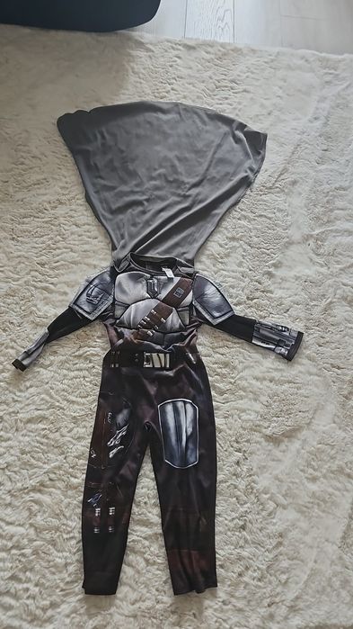 Vând costum Mandolorian