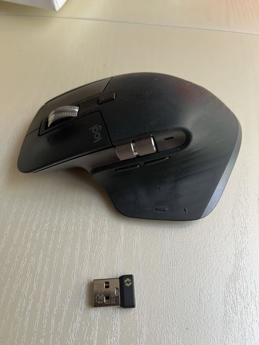 Продам Logi Mx master 3s в хорошем состоянии