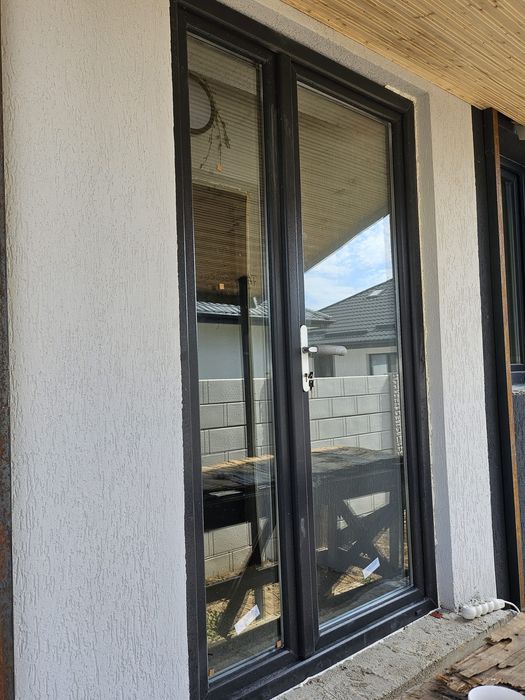 Tamplarie PVC / aluminiu /Inchidere balcoane , terase /pergole...