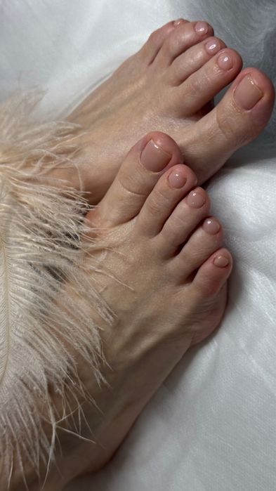 Маникюр/педикюр услуга мужской женский 10 лет опыт работа