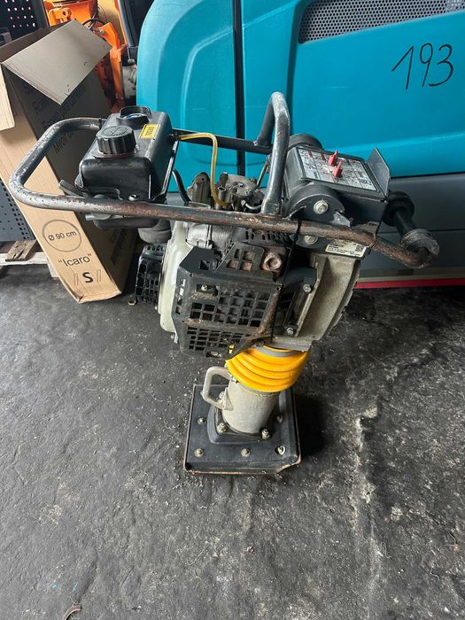 Дизелови Трамбовки Пачи крак BOMAG BT 80 D и Wacker Neuson DS 70