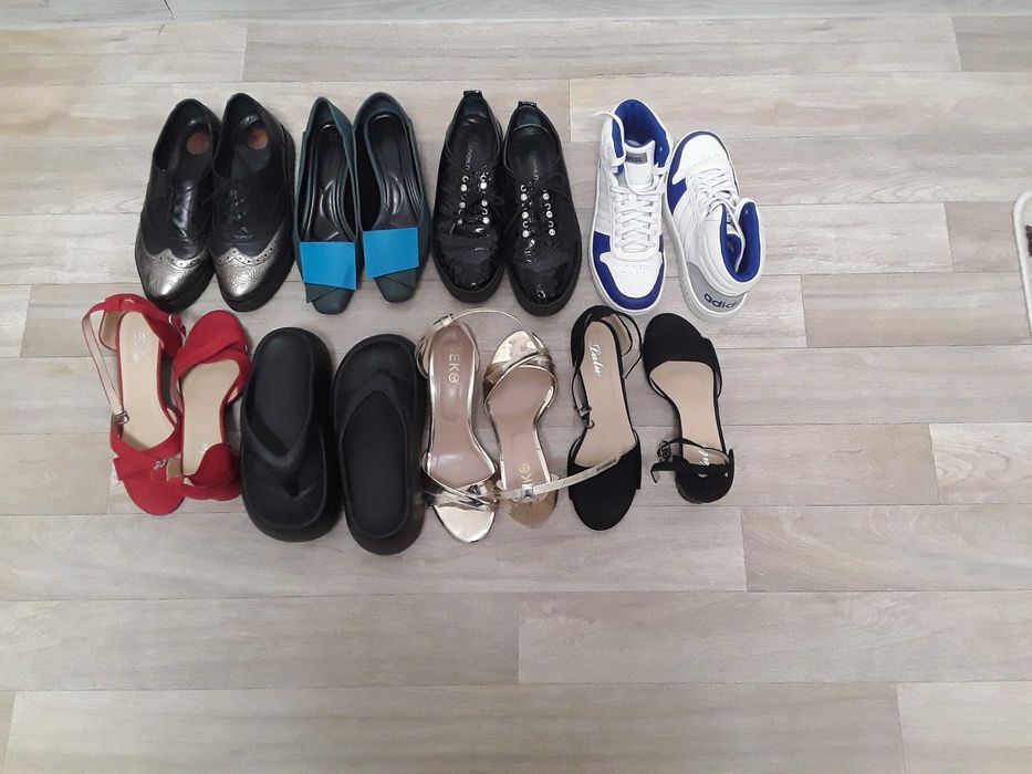 Încălțăminte damă  M39  stare impecabilă ,toate  130 de lei.