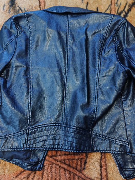 Яке от изкуствена кожа