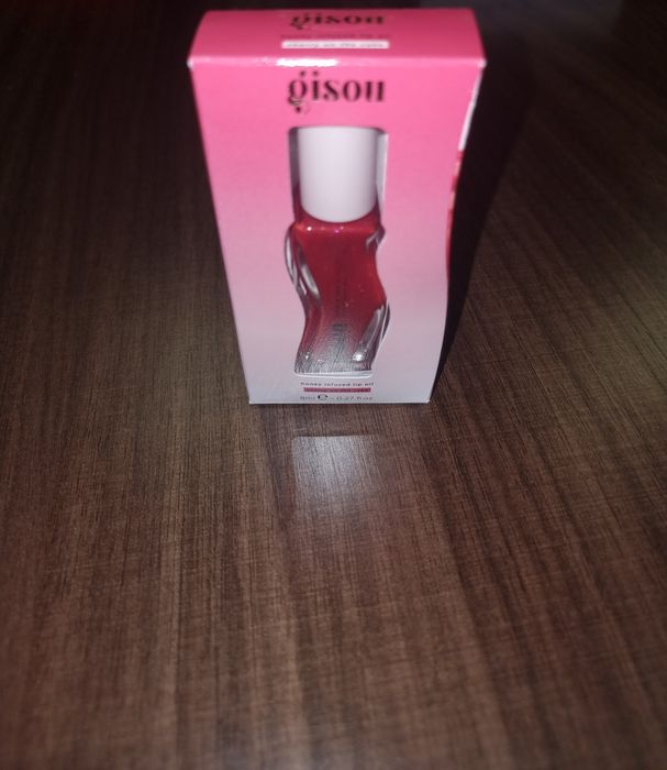 Декоративна и бяла козметика за лице и тяло