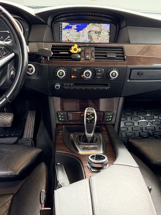 Bmw seria 5 E61 520 177 hp Euro 5 pachet M