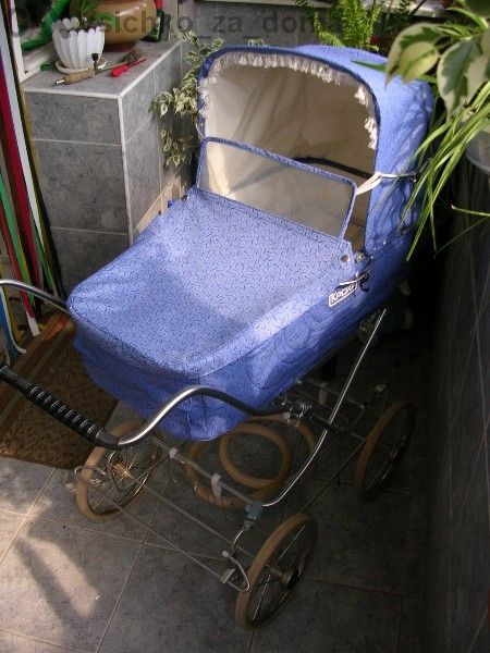 Ретро детска количка