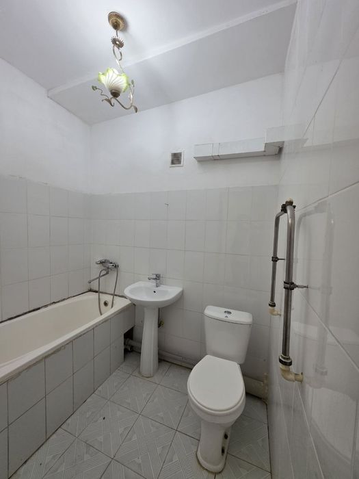 Срочно продаётся 1 комнатная квартира  Ул.рудакий Бриллиант сити