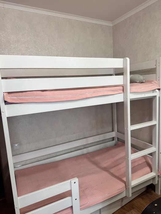 Продам двухъярусный кровать