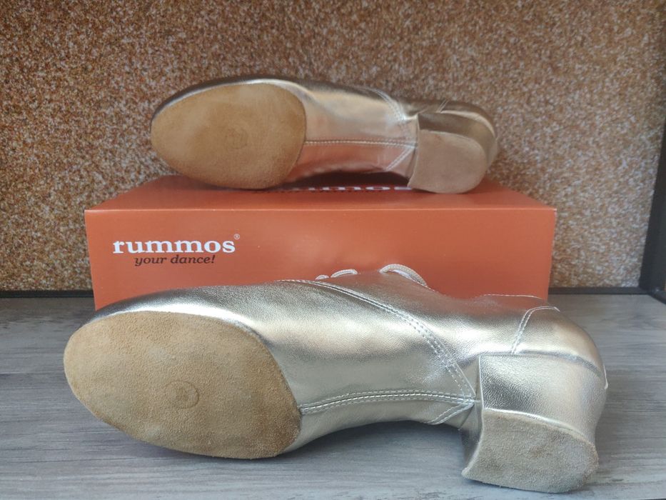Pantofi de dans,piele, marimea 39, 26 cm