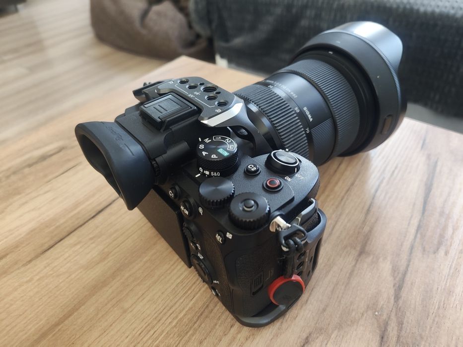 Sony A7IV с обектив