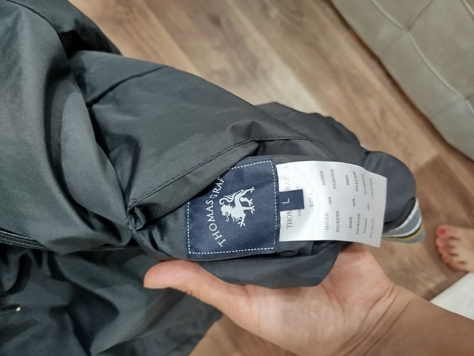 Продам ветровку для подростков