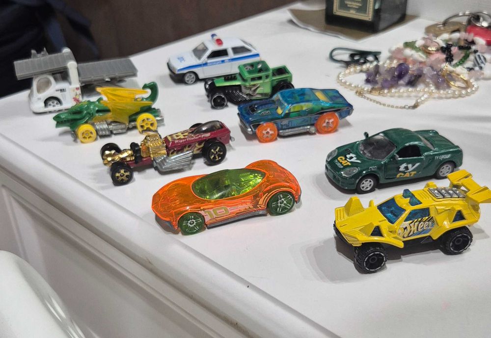 Hotwheels,welly машинки