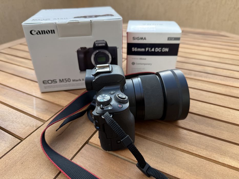 Canon EOS M50 Mark II + Sigma 56mm f/1.4 – като нов, комплект с всичко