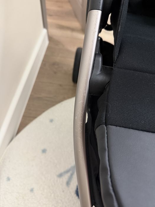 Продам коляску anex iq premium