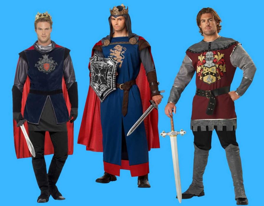 Огромна колекция от карнавални костюми