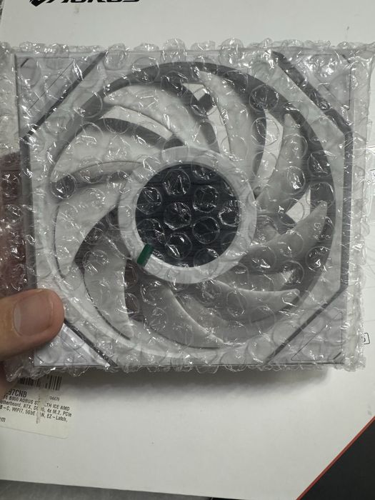 Вентилятор lian li TLC LCD 120mm 1шт