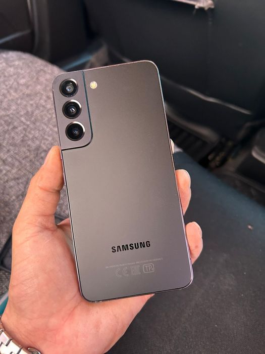 Samsung Galaxy S 22  оригинальный телефон пртдается срочно