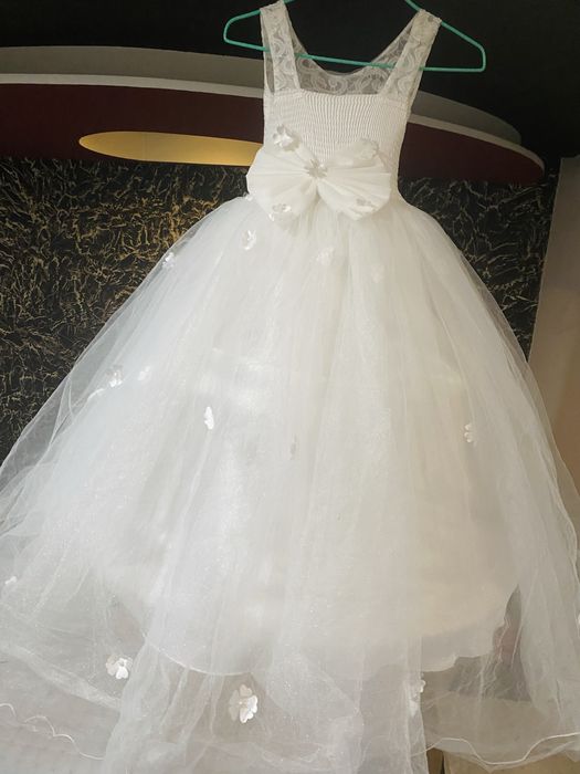 Булченска рокля за 6-7 момиче