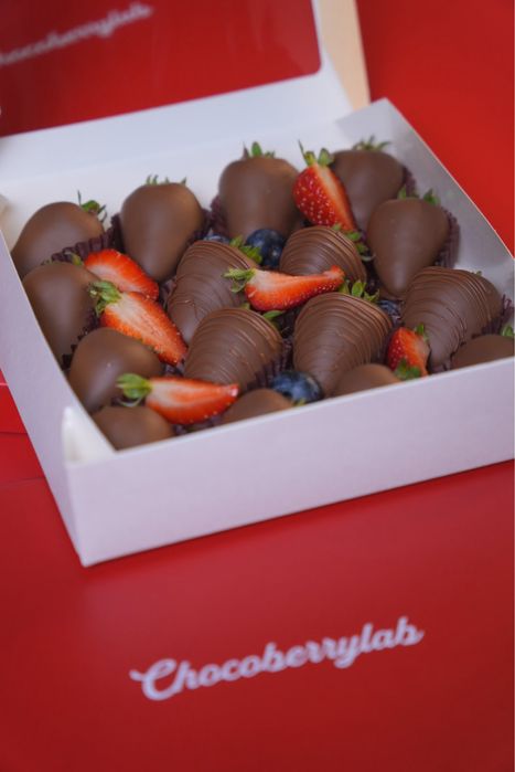 Клубника в шоколаде подарок на 8 марта