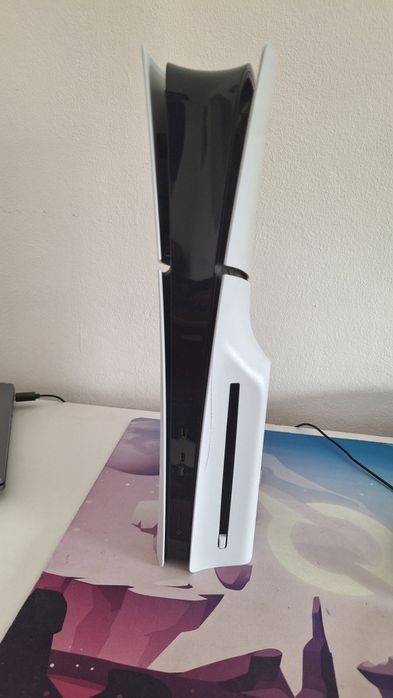 PS5 Slim Disc 1TB plus 1 controller