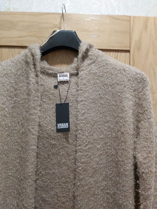 Стильный кардиган.