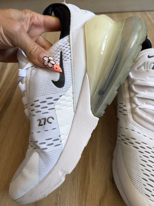 Оригинални бели маратонки NIKE AIR MAX 270! 45 н