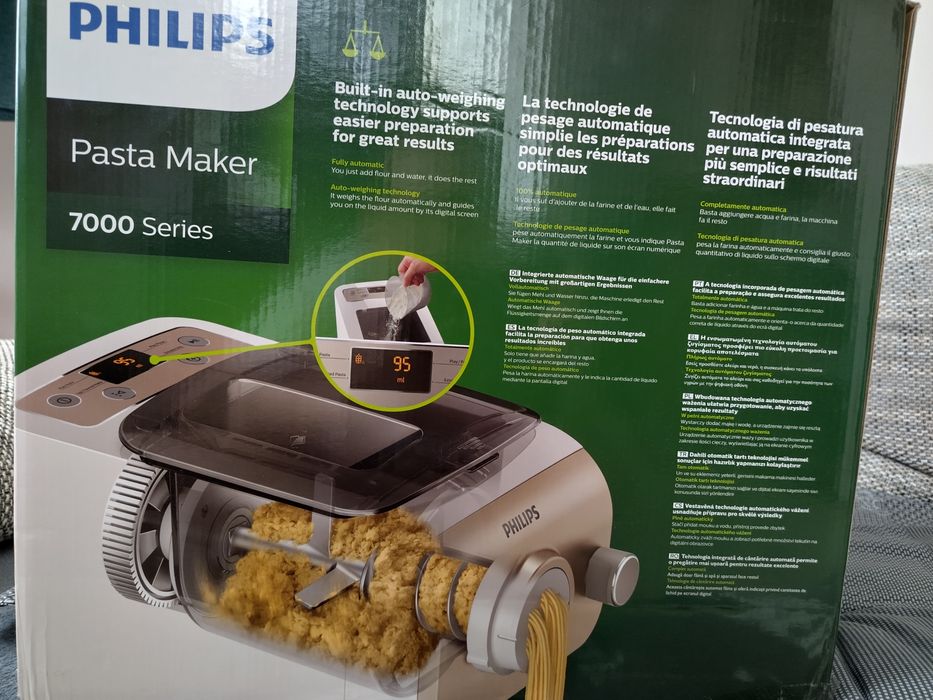 Aparat facut paste Philips HR2381
