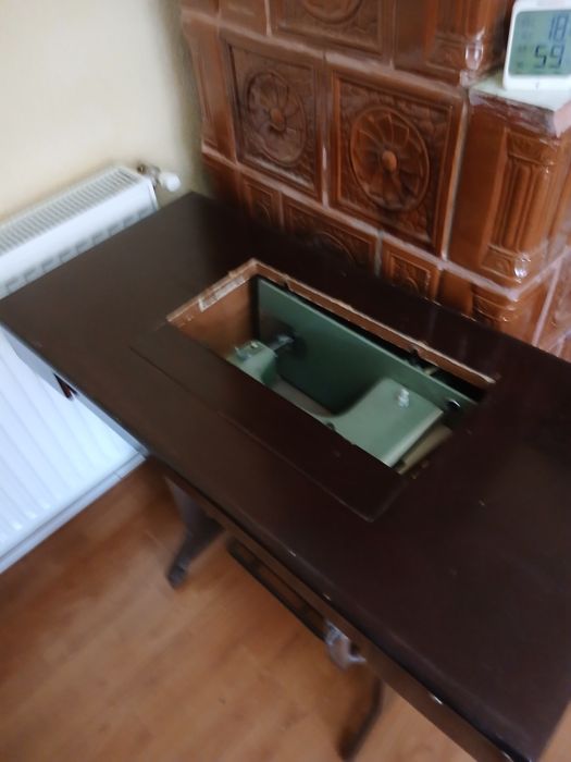 Mașină de cusut,ridicare personală.