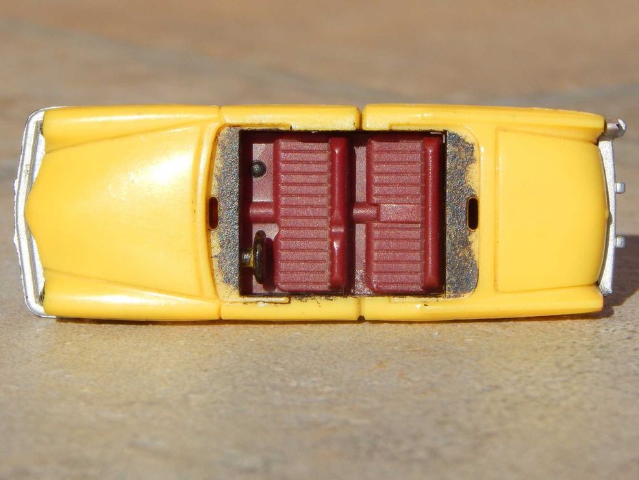 Macheta Studebaker Commander 1952 sc 1:87 HO Ferrero Kinder