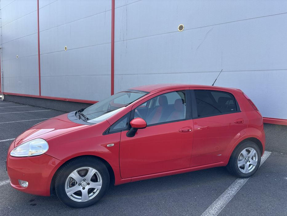 Vând FIAT Grande Punto
