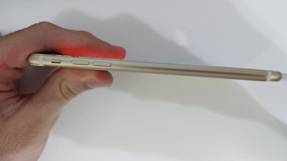 iPhone 7 plus gold 128Gb