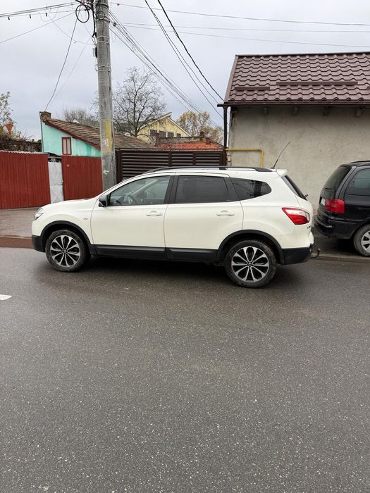 Nisan qashqai +2