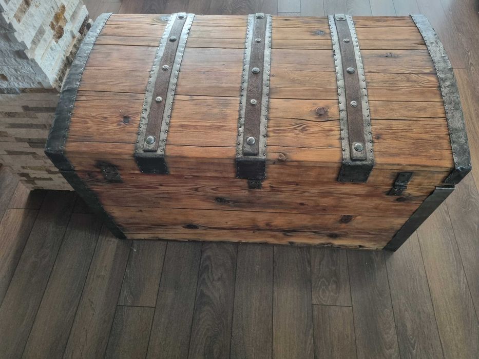 Стар сандък/ракла/скрин/ два броя