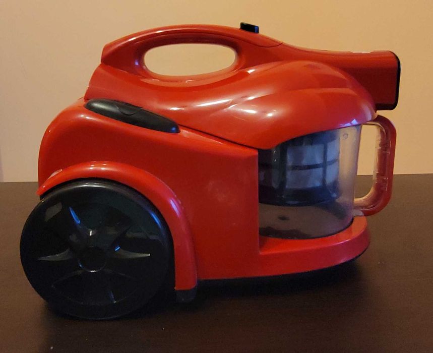 Прахосмукачка Dirt Devil