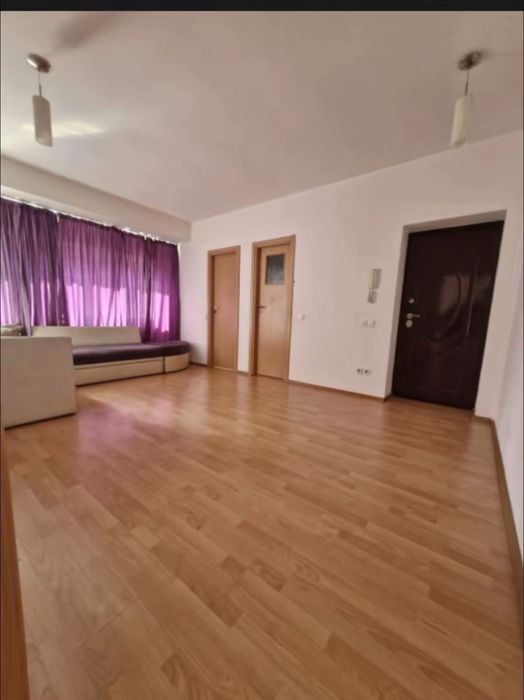 Garsoniera 45 mp + boxa