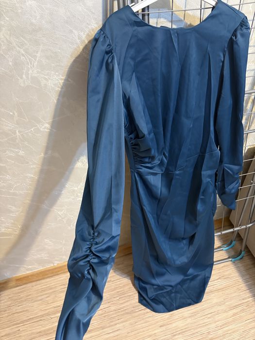 Продам платье  на корпорат либо вечер