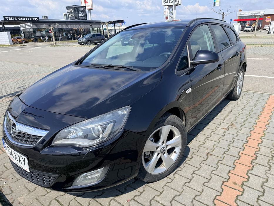 Opel Astra Opel Astra J 1.7 CDTI Sports Tourer - investitii recente