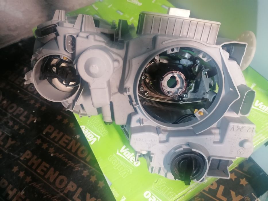 фар Фарове за Mercedes SL R230 / Мерцедес СЛ 230 XENON - USA.