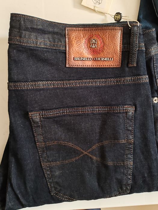 Vind Blugi original noi eticheta