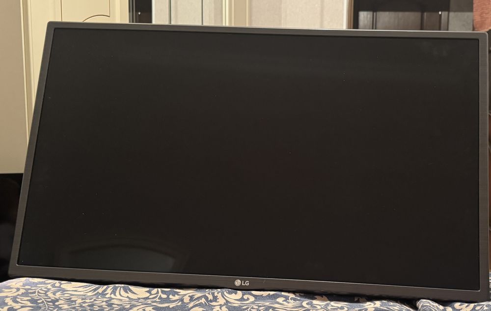 Продам телевизор LG