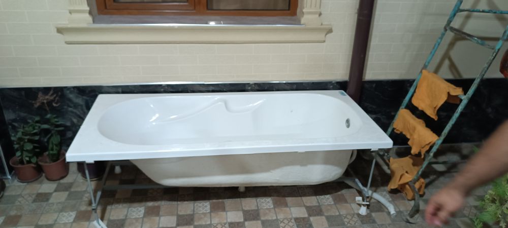 Ванна душевой йахш холатда