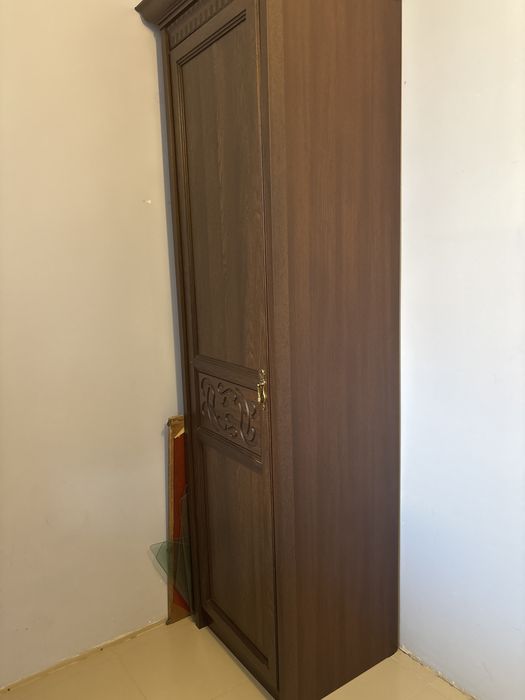 Плательный шкаф для офиса