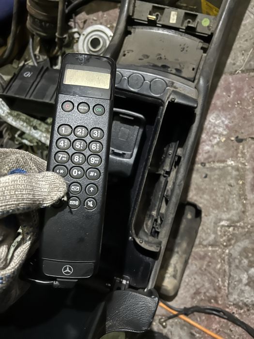 Телефон на мерседес