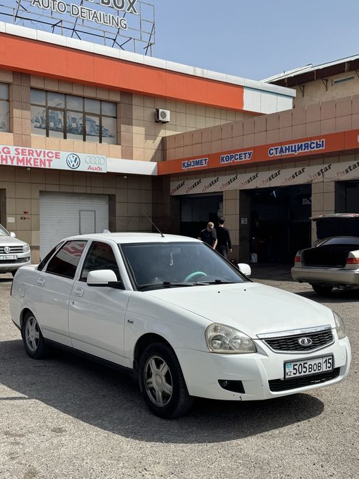 Приора 2011 года