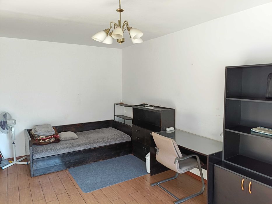 Inchiriez apartament o camera gradini manastur