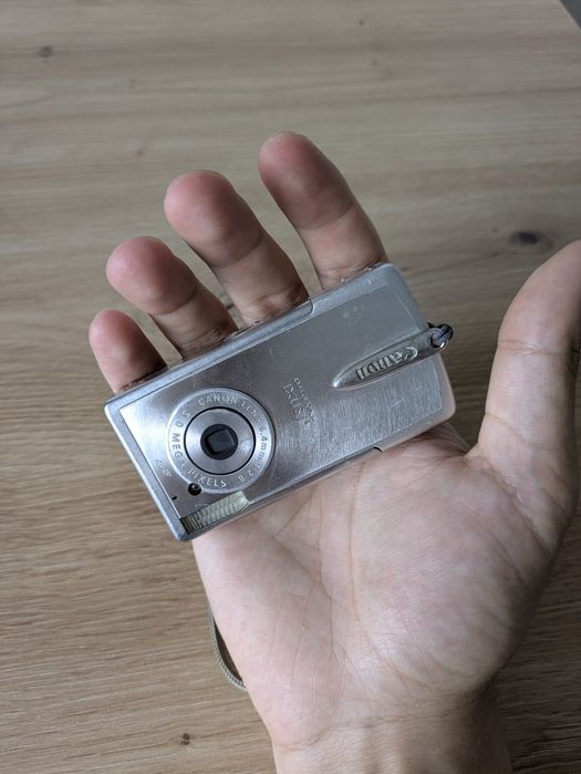 Canon IXUS i5 - РЕТРО СНИМКИ Дигитален Фотоапарат Стил В Отлично Състояние