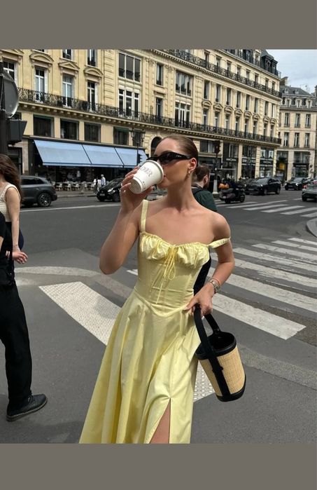 Продам желтое платье